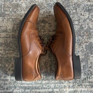 Clark's Men's Brown Leather Oxford cap dress shoes Whiddon size 11 US / 10 UK